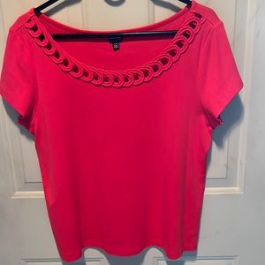 Rafaella red short sleeve top with pretty scalloped collar trim, petite large